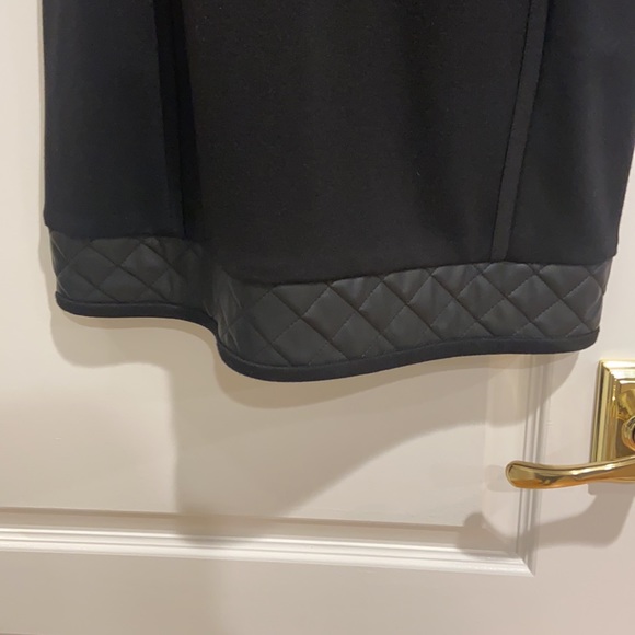 Black dress - Picture 2 of 4